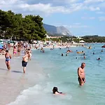 아파트 With Parking Space - 9129 *