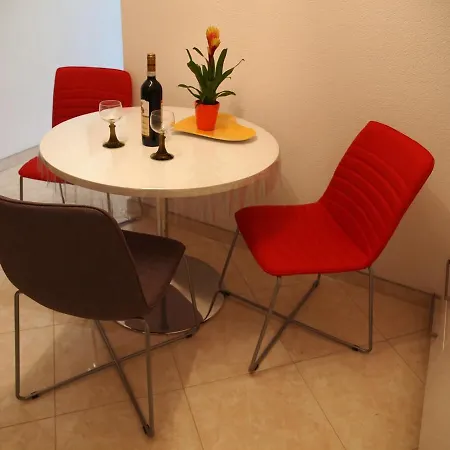 With Parking Space - 9129 Makarska