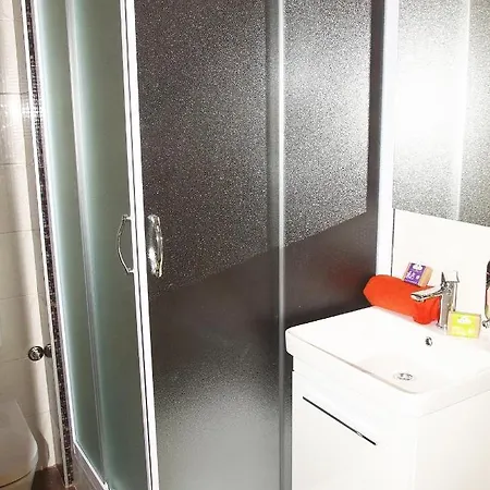 With Parking Space - 9129 Apartment Makarska