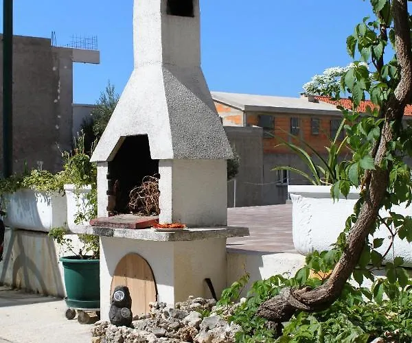 With Parking Space - 9129 Makarska