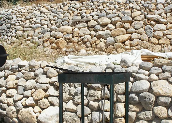 Apartman With Parking Space - 9129 *