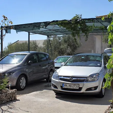 Apartment With Parking Space - 9129 Makarska