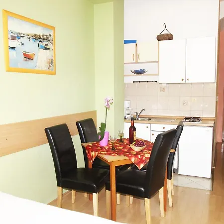 With Parking Space - 9129 Apartman *